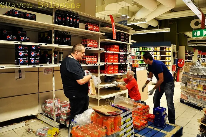 Une nuit avec les équipes de Coca-Cola à Auchan Vélizy