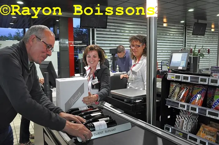 Les images de la soirée Foire aux Vins de printemps d'Intermarché Cognac (16)