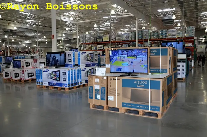Les images du Costco de Séville (Espagne)