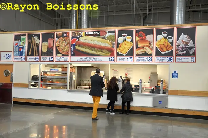 Les images du Costco de Séville (Espagne)