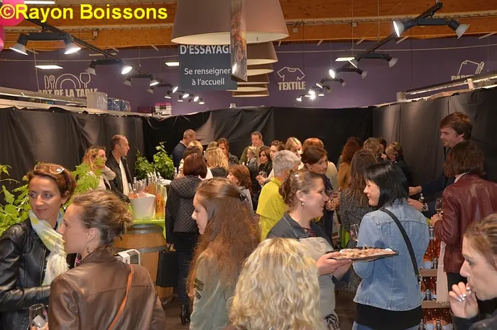 Les images de la dégustation réservée aux femmes de l'Intermarché de Cognac
