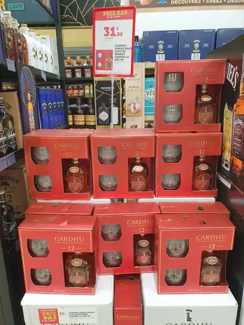 Les problèmes de disponibilité du 12 ans de Cardhu sont désormais derrière lui. L'une des références stars du segment des scotchs single malt, p