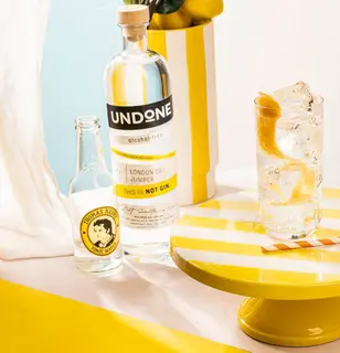 Undone est souvent associée à la marque de premium mixers Thomas Henry.