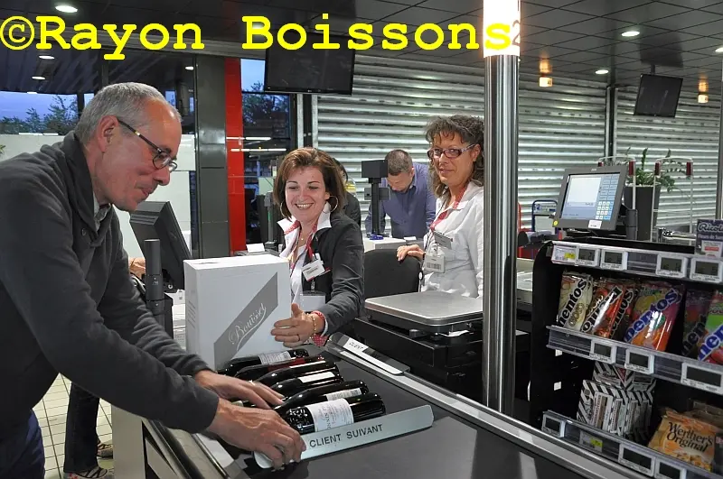 Les images de la soirée Foire aux Vins de printemps d'Intermarché Cognac (16)