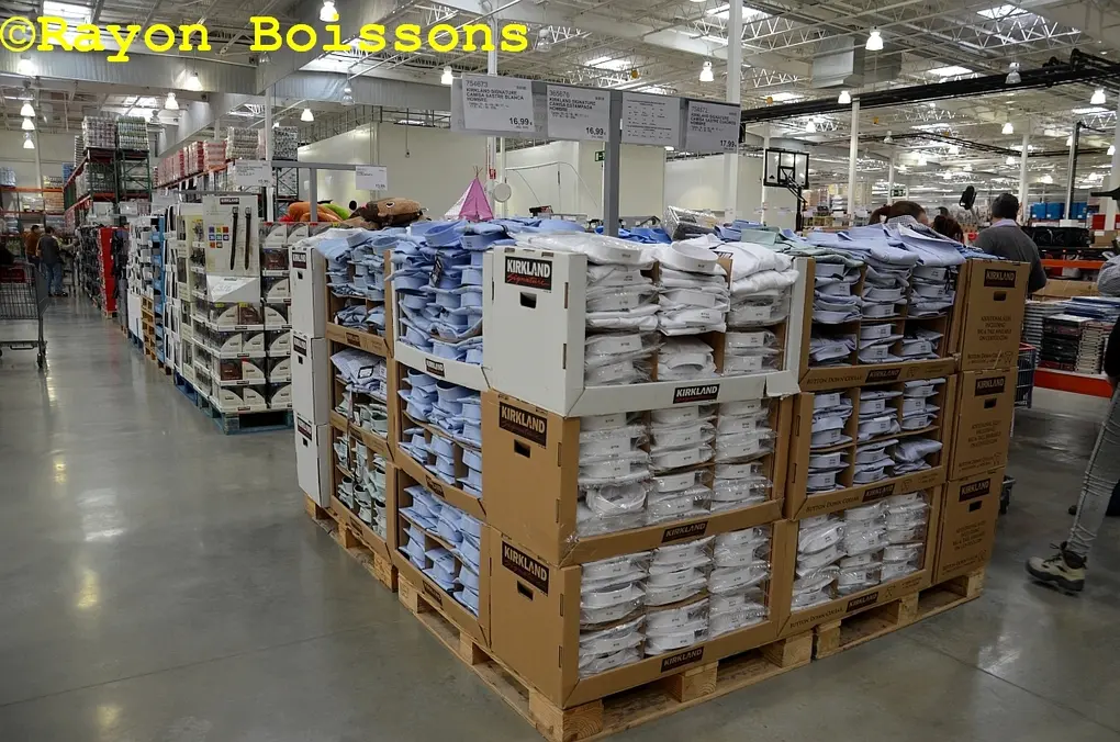 Les images du Costco de Séville (Espagne)