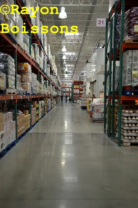 Les images du Costco de Séville (Espagne)