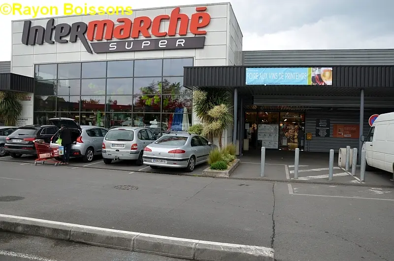 Les images de la dégustation réservée aux femmes de l'Intermarché de Cognac