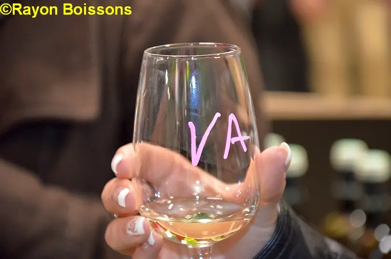 Les images de la dégustation réservée aux femmes de l'Intermarché de Cognac